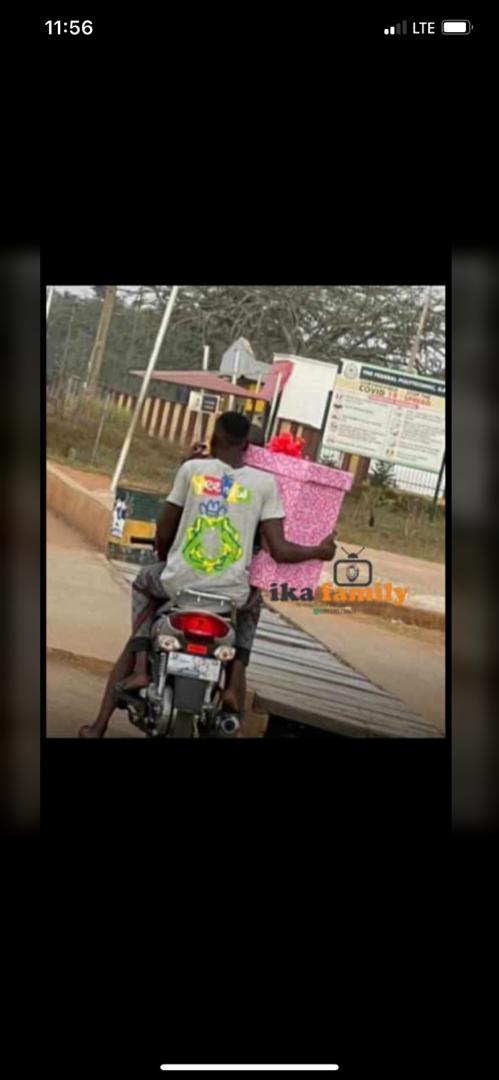 brocosmos's tweet photo. Oppression too much oh.
Na to go knack that thing down sef 🙄🙄
#FindingExtraSpecial #FFKGetOut #SpicesOfLove https://t.co/QvdbVPs6Yp