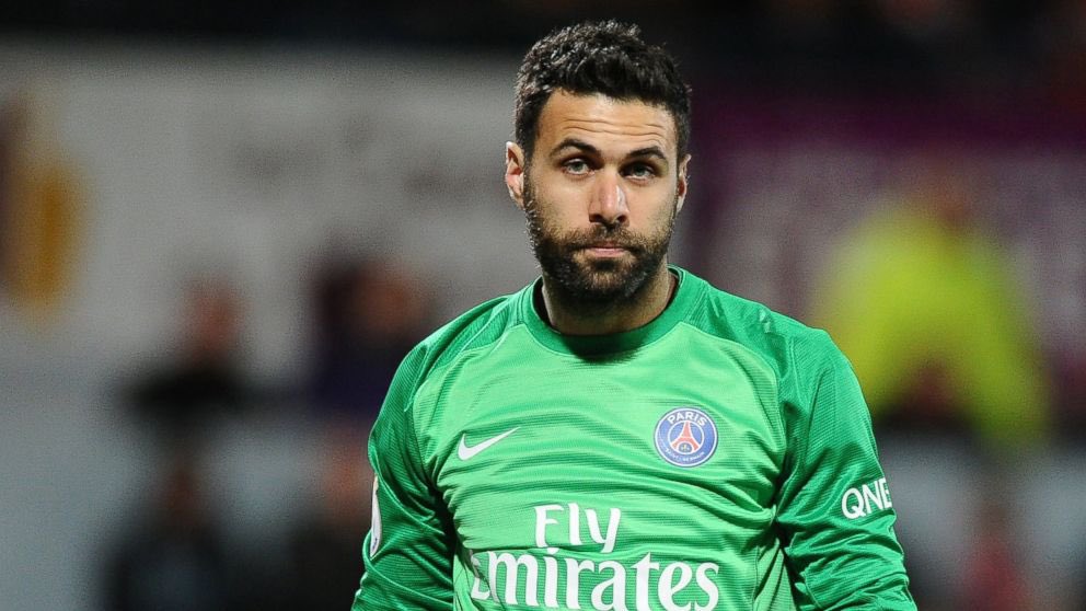Salvatore Sirigu & Vicente Iborra