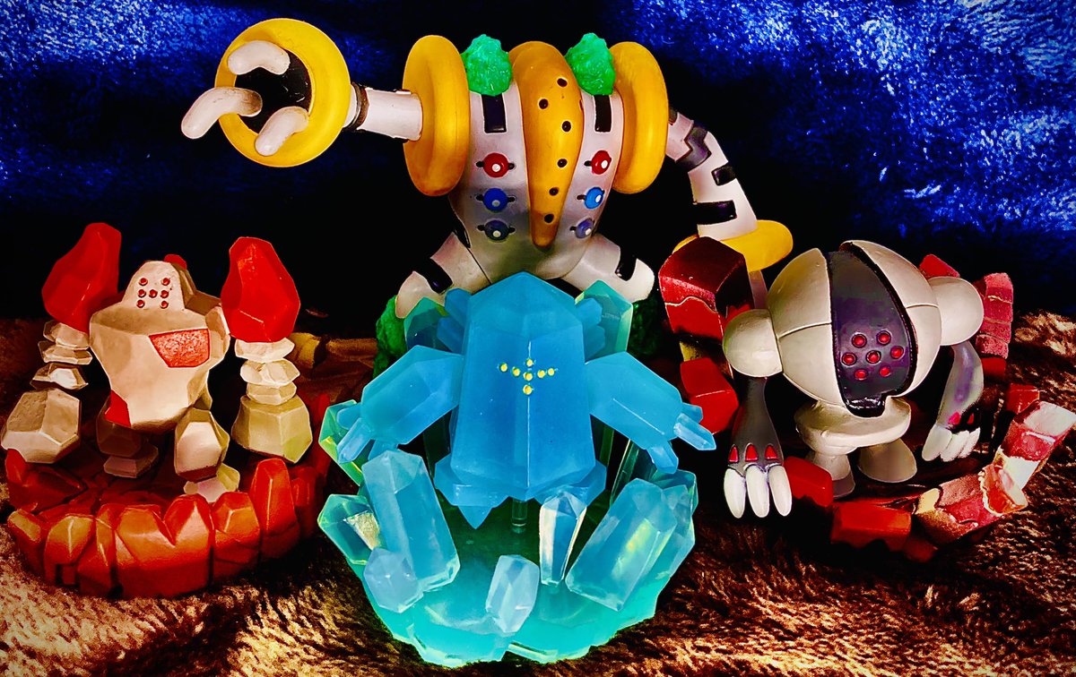 来月発売されるモンコレのレジエレキ、レジドラゴって立体ポケモン図鑑