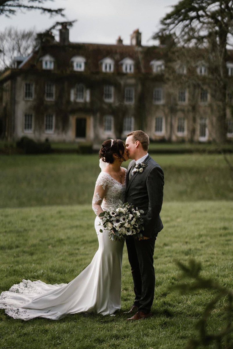 holbrookmanor's tweet photo. ❤️ Happy valentines to all our past, present and future couples ❤️

Let’s show the world what we are made of, what’s important #love 
❤️ on Valentine’s Day, LOVE WINS, let’s share it! ❤️ 

#sharethelove #whataboutweddings #valentinesday￼ #standupforweddings https://t.co/7O6LlKbTit