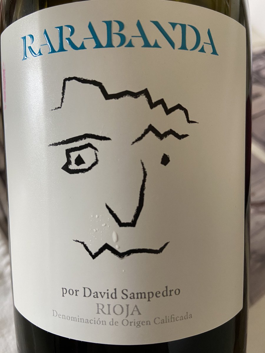 ivanizqui's tweet photo. Hoy primera paella de 2021 aprovechando el día tan bueno que ha salido. Y bien acompañada con uno de los vinos tan especiales de #rarabanda y @a_la_vole, los estamos disfrutando mucho cada unos de ellos. https://t.co/c4xKqX5PLy