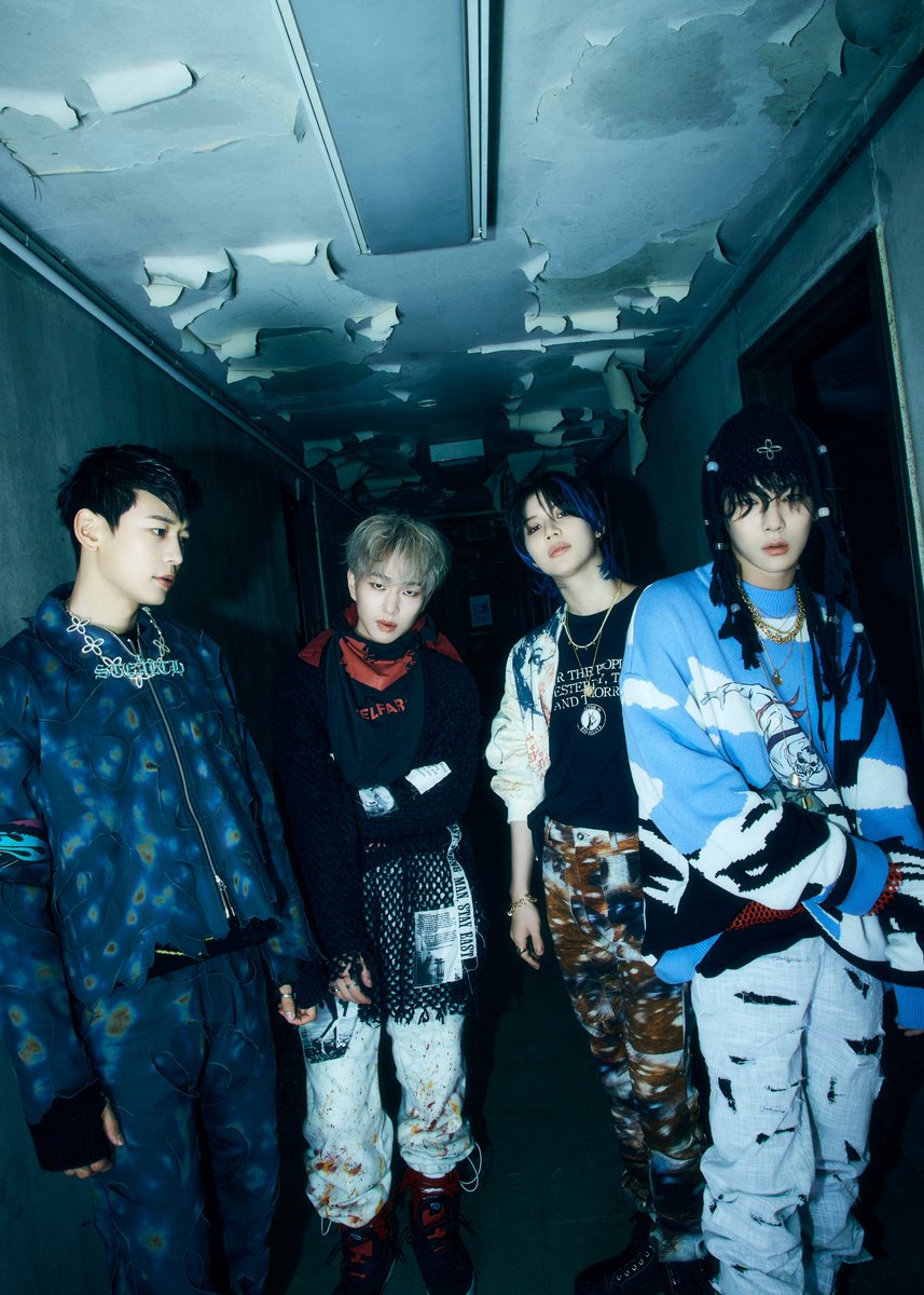 justtania84's tweet photo. 📌 Heart Attack 💘
Kings of our  hearts  #ilusm
#StanWorld @SHINee
#Dont_Call_Me  #SHINee https://t.co/OjqYsHu5I4