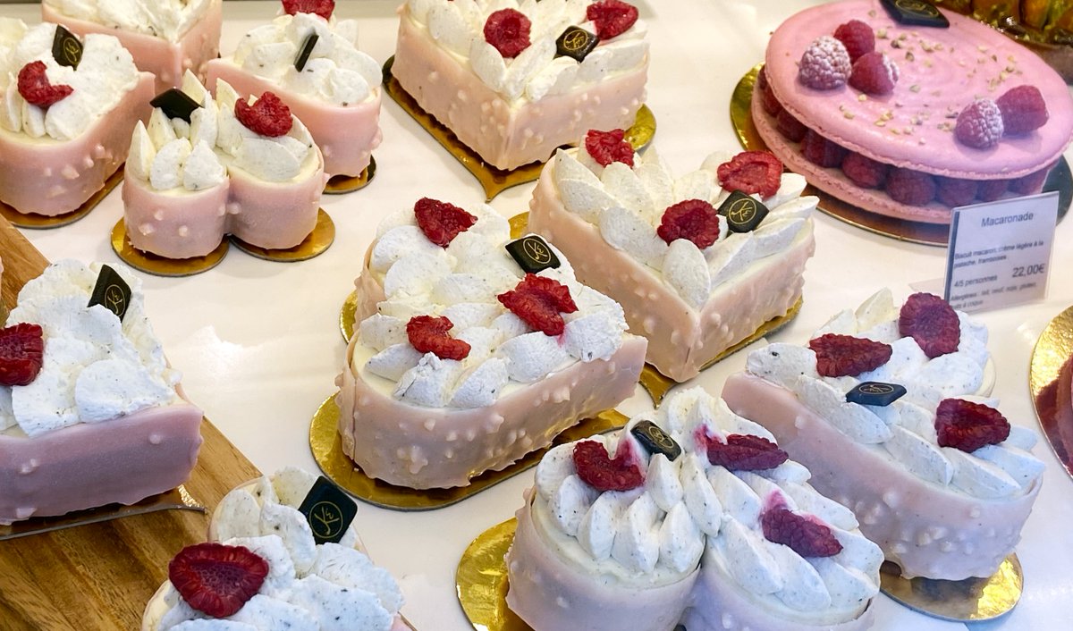 A Paris パリのエリックカイザー メゾンカイザー もバレンタインケーキが並んでました そんなわけで今日はメゾンカイザーのtourte De Meuleを Pain Boulangerie 絶品 パン屋 パン 食べ歩き パン屋巡り 今日のパン エリックカイザー A Paris パリのエリックカイザー メゾンカイザー もバレンタインケーキが並んでました そんなわけで今日はメゾンカイザーのtourte De Meuleを Pain Boulangerie 絶品 パン屋 パン 食べ歩き パン屋巡り 今日のパン エリックカイザー