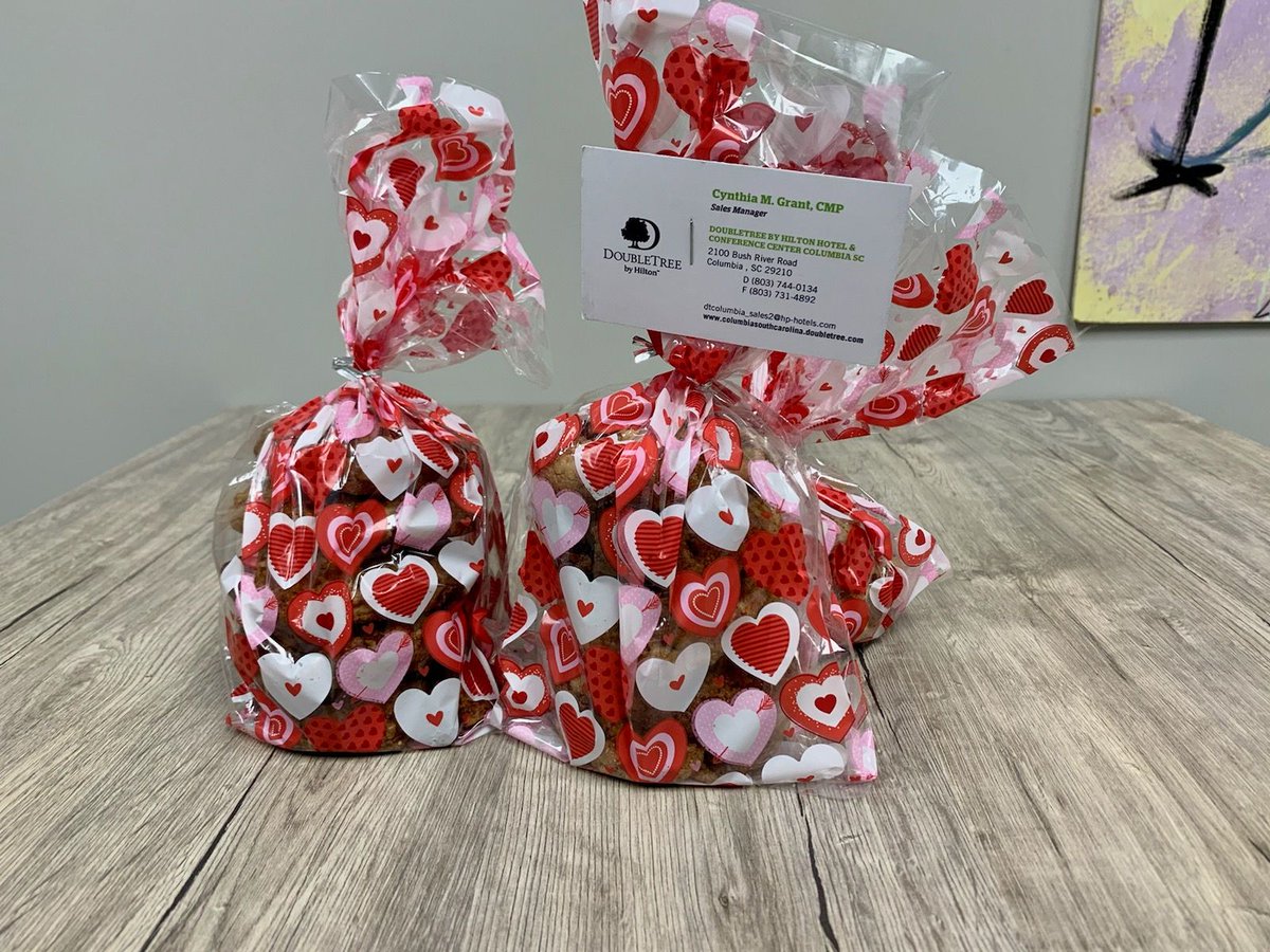 ColaChamber's tweet photo. Shoutout to our friends over at DoubleTree by Hilton Columbia for bringing us cookies this week for Valentine's Day! #ShopCola #ShopLocal #LoveItForward https://t.co/5uulzxbTq7