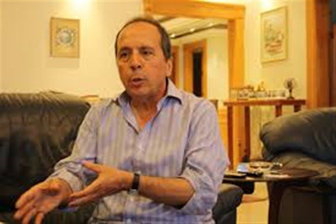 جميل السيد كنت بدّي علّق، رجعت قلت، الغبيّ من إستغبى الناس..".