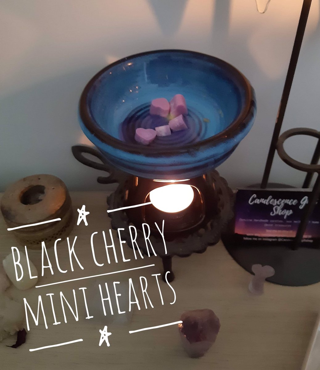 CandescenceGift's tweet photo. Testing out the new range of wax melts &amp; they smell amazing! 
👃🏻🖤🍒🤩✨🌟 https://t.co/zHMWTHZGub