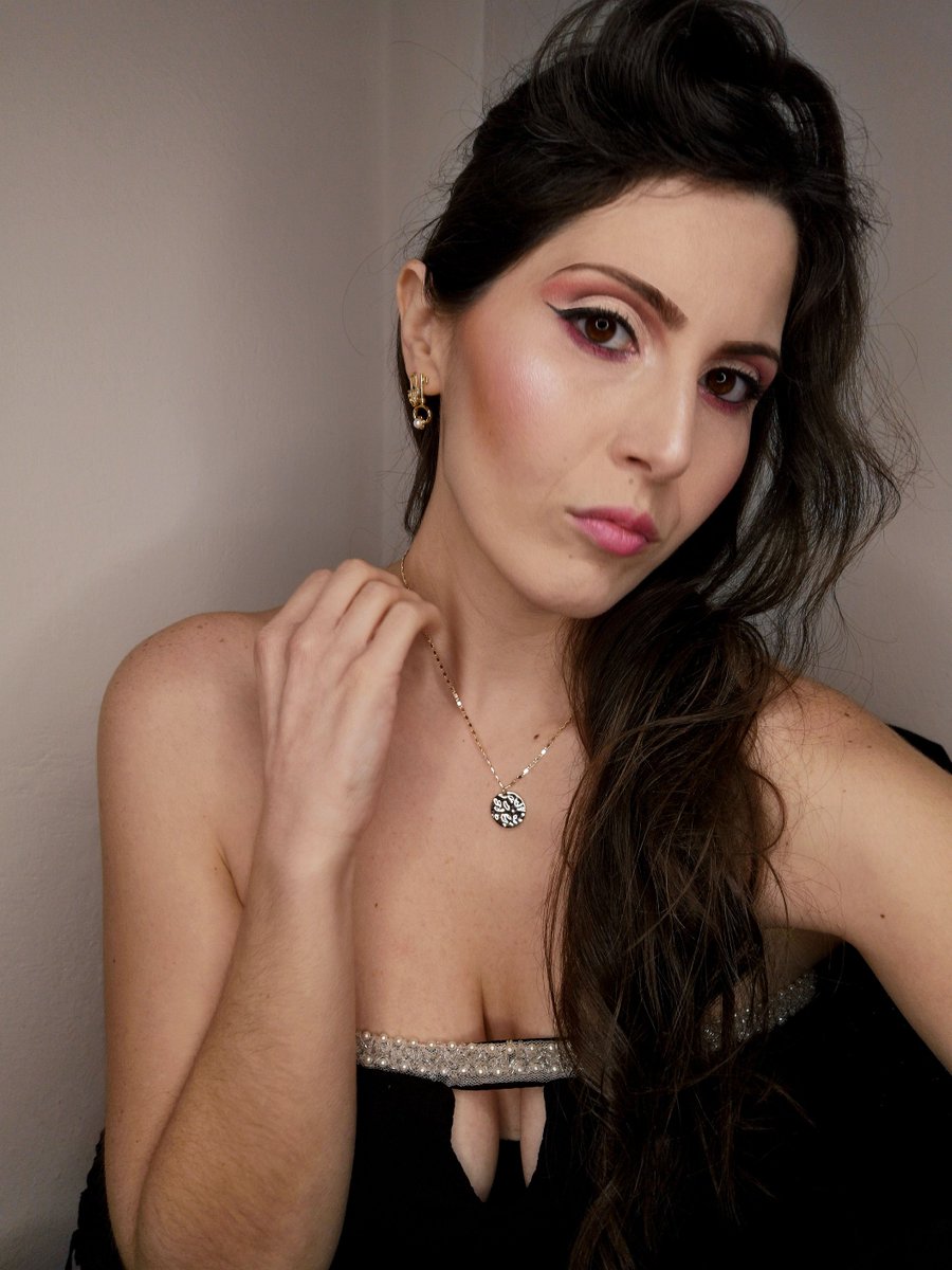 arforever88's tweet photo. Vi piace questo set di gioielli? Sul sito lahera ne troverete tantissimi e se utilizzate il mio codice sconto ROBY21 avrete il 21% di sconto! Buon San Valentino #lahera #sponsor #collaboration #jewelry #gioielli #jewlerymaking #domenica #ambassador https://t.co/6spFEVVbS1