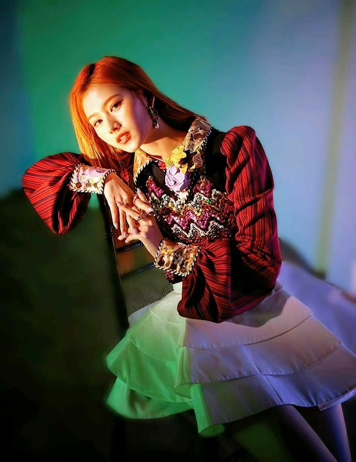 Everything is so ugly until Minatozaki Sana wears it  @JYPETWICE thread :