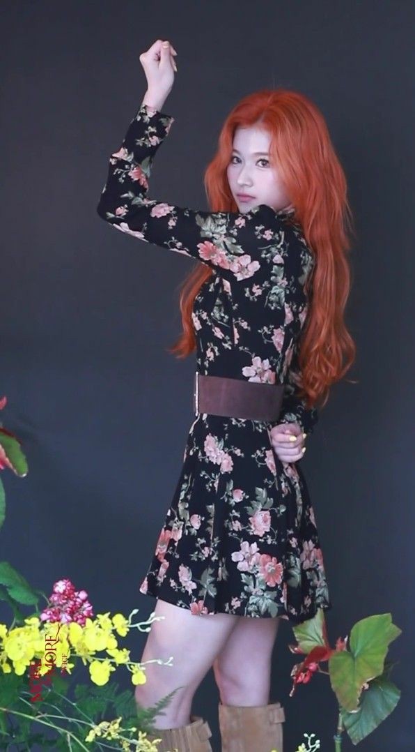 Everything is so ugly until Minatozaki Sana wears it  @JYPETWICE thread :