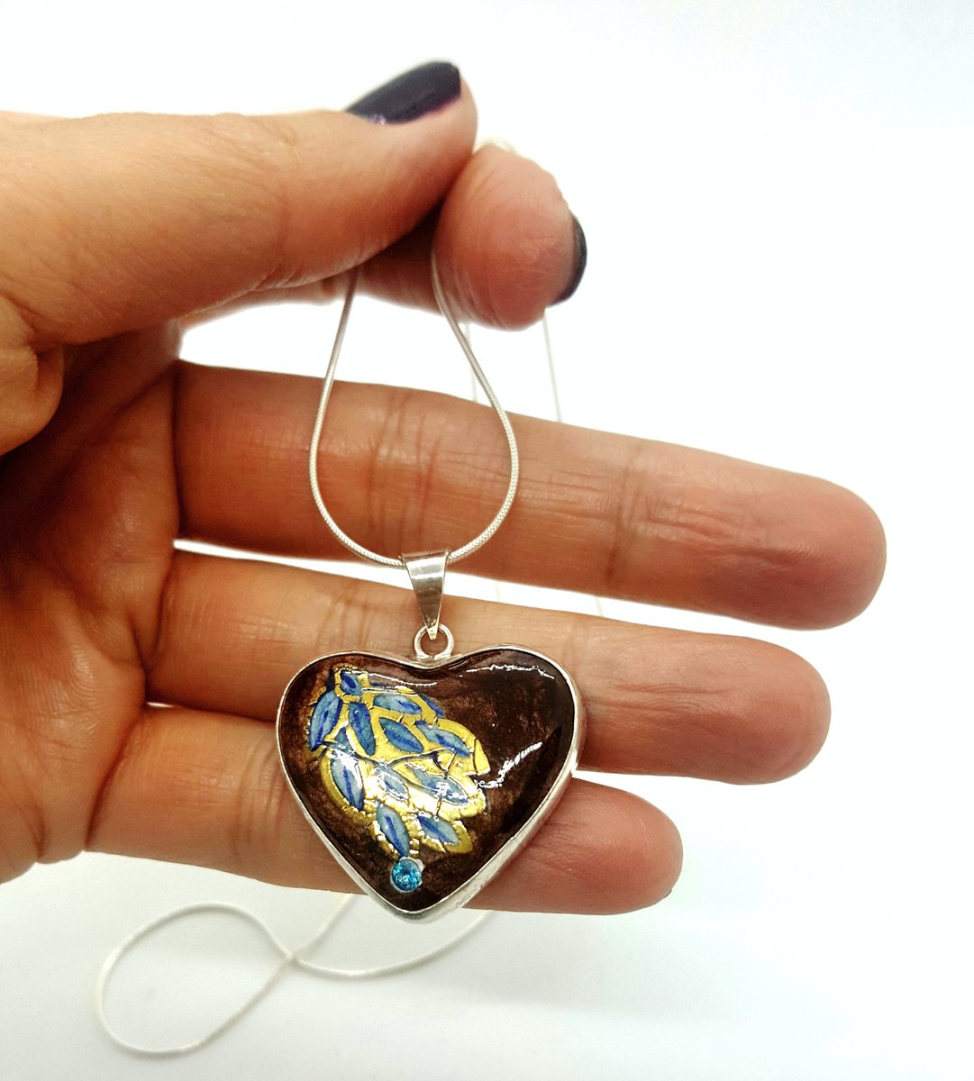 Happy Valentine's Day! ❤ 
Sevgililer Günü Kutlu ve Mutlu Olsun❤❤
Sevgililer için kalpli, gümüş, altın ve seramikle özel tamamladığım Kalp Kolye. 

#kalpkolye #sevgililergunuhediyesi❤❤ #candansevgili #aşkiçinkolye #kırmızıçiçekler #aşkiçin❤ #forlove #necklaceforlove