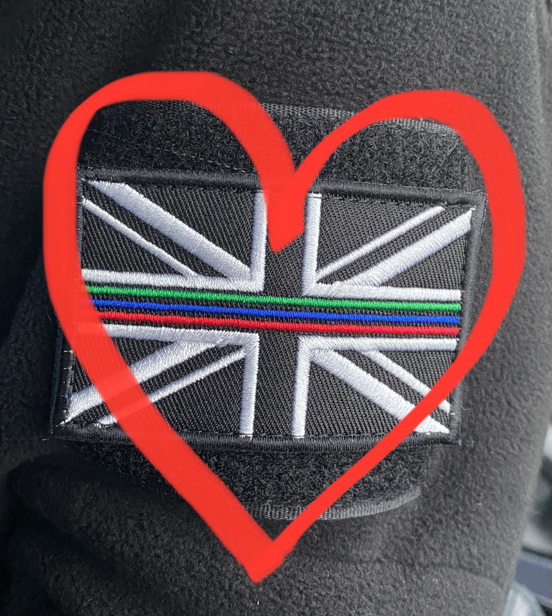 tvp_mk's tweet photo. Happy Valentineโs Day to all our Emergency Service colleagues working this evening! You are loved!
Stay safe everyone
@Bucksfire @SCAS999
#C7873 #C9439 https://t.co/N697EHgJeR