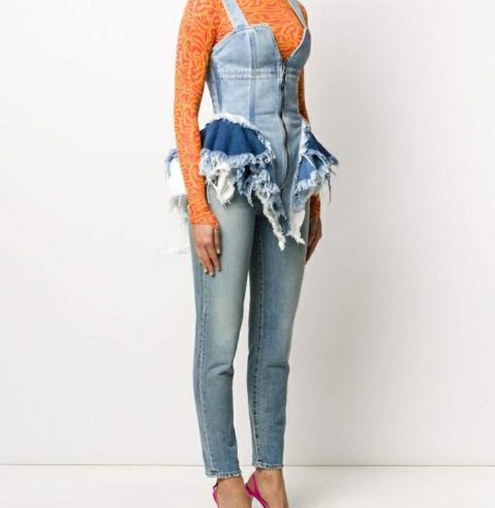 Everything is so ugly until Minatozaki Sana wears it  @JYPETWICE thread :