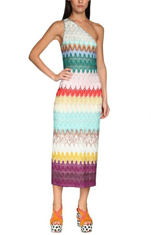 Everything is so ugly until Minatozaki Sana wears it  @JYPETWICE thread :