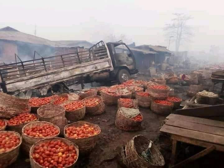 El__abdool's tweet photo. Look at how they vandalized people's Properties 😭🤦

#CompensateTheVictims 
#StopKillingNortherners https://t.co/B77zHBr8Gn