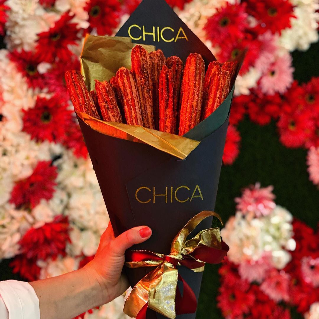 Skip the roses, gift Fresh Red Velvet Churros this #ValentinesDay! 😍  
 
Available for pickup today. Packed with Mexican Chocolate Dipping Sauce and re-heating instructions. 
 
To order 📲 (702)805-8472. #CHICALasVegas #LasVegas