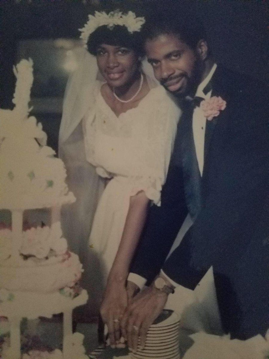 LRobinsonFAMU's tweet image. Happy Valentine's Day to the love of my life, Sharon Robinson. #FAMUloveStory