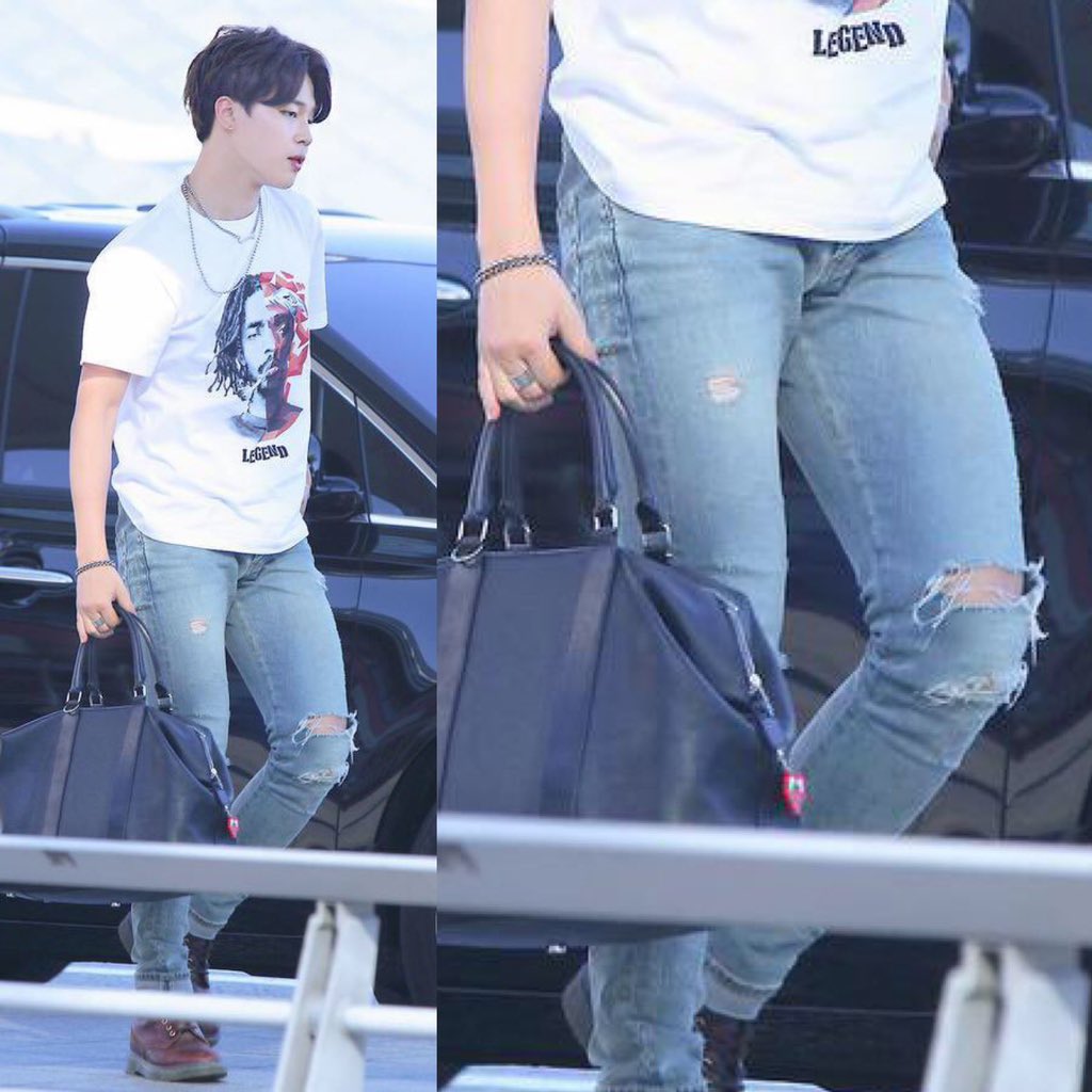 jimin's legs with this ripped jeans a thread
