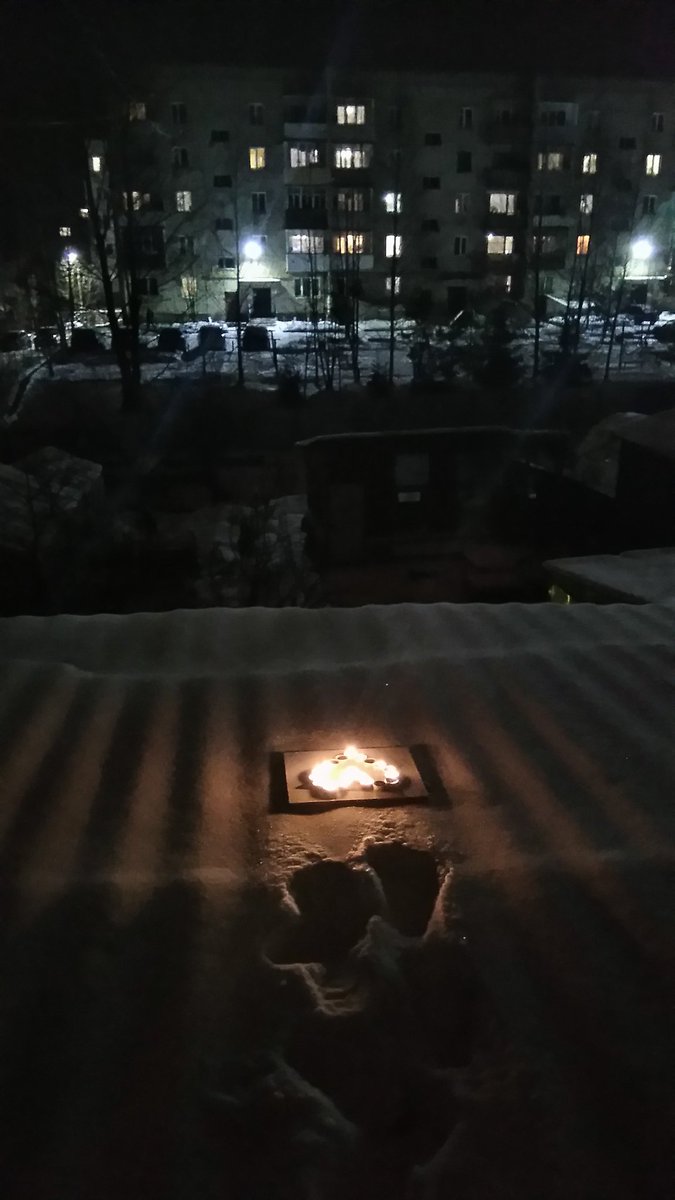 grinenko's tweet image. #фонарики во дворе.