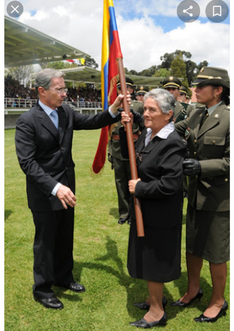 Gracias presidente @AlvaroUribeVel por estar siempre de lado correcto apoyando a las víctimas. Dios le pague  #VictimasConRostro