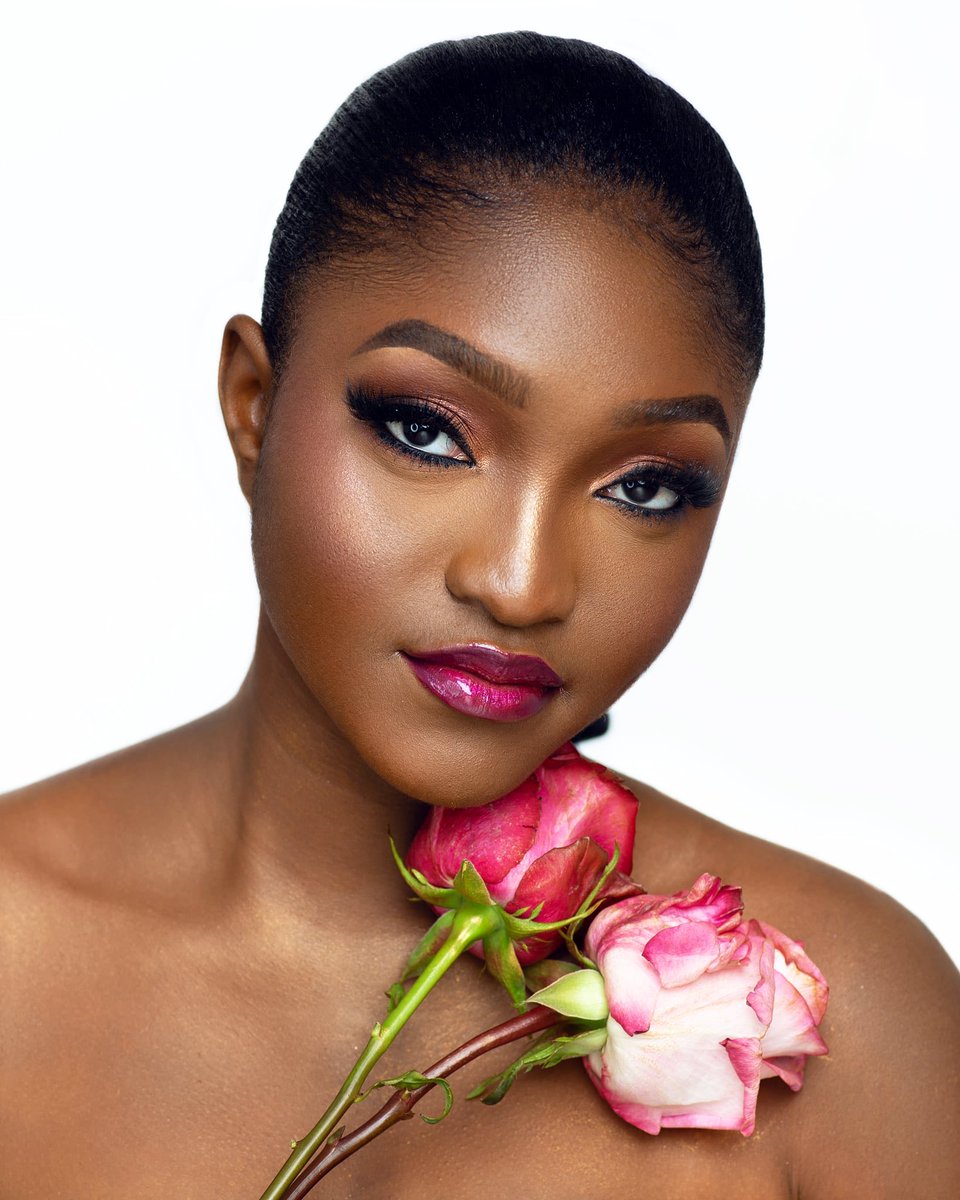 VioletFacesGH's tweet photo. Valentine Beauty 💕 https://t.co/IqLse1vluX