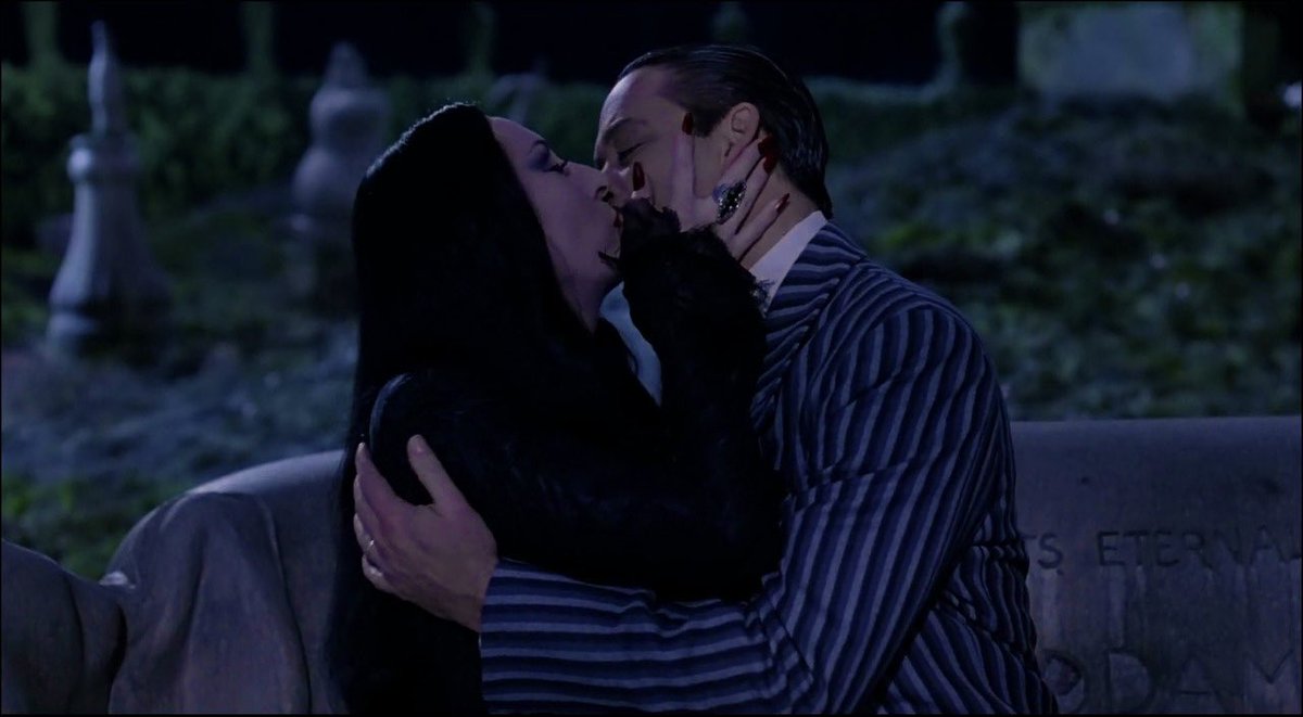 triiiplice's tweet photo. Love &amp; Horror on Valentine's Day https://t.co/3ujXgOT7fr