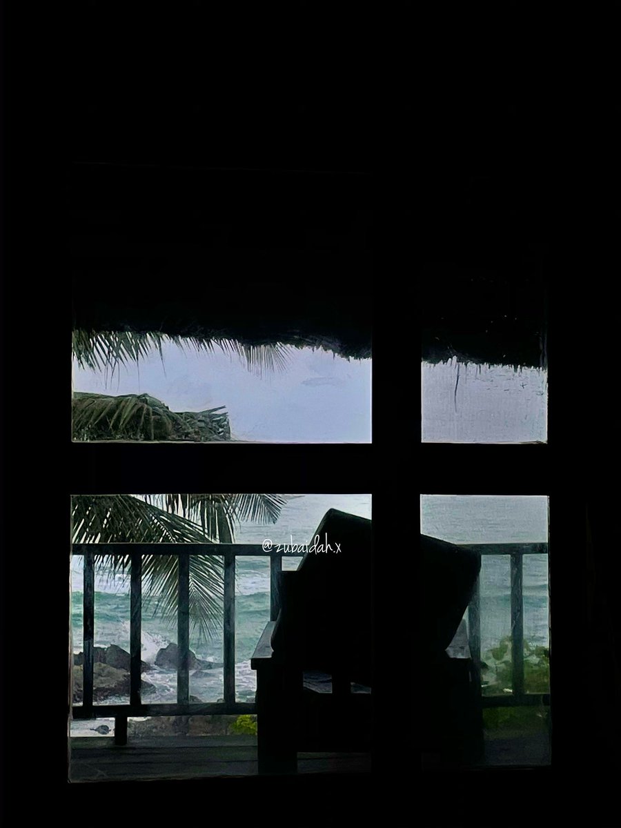 Morning view from the bed, evening view on the balcony