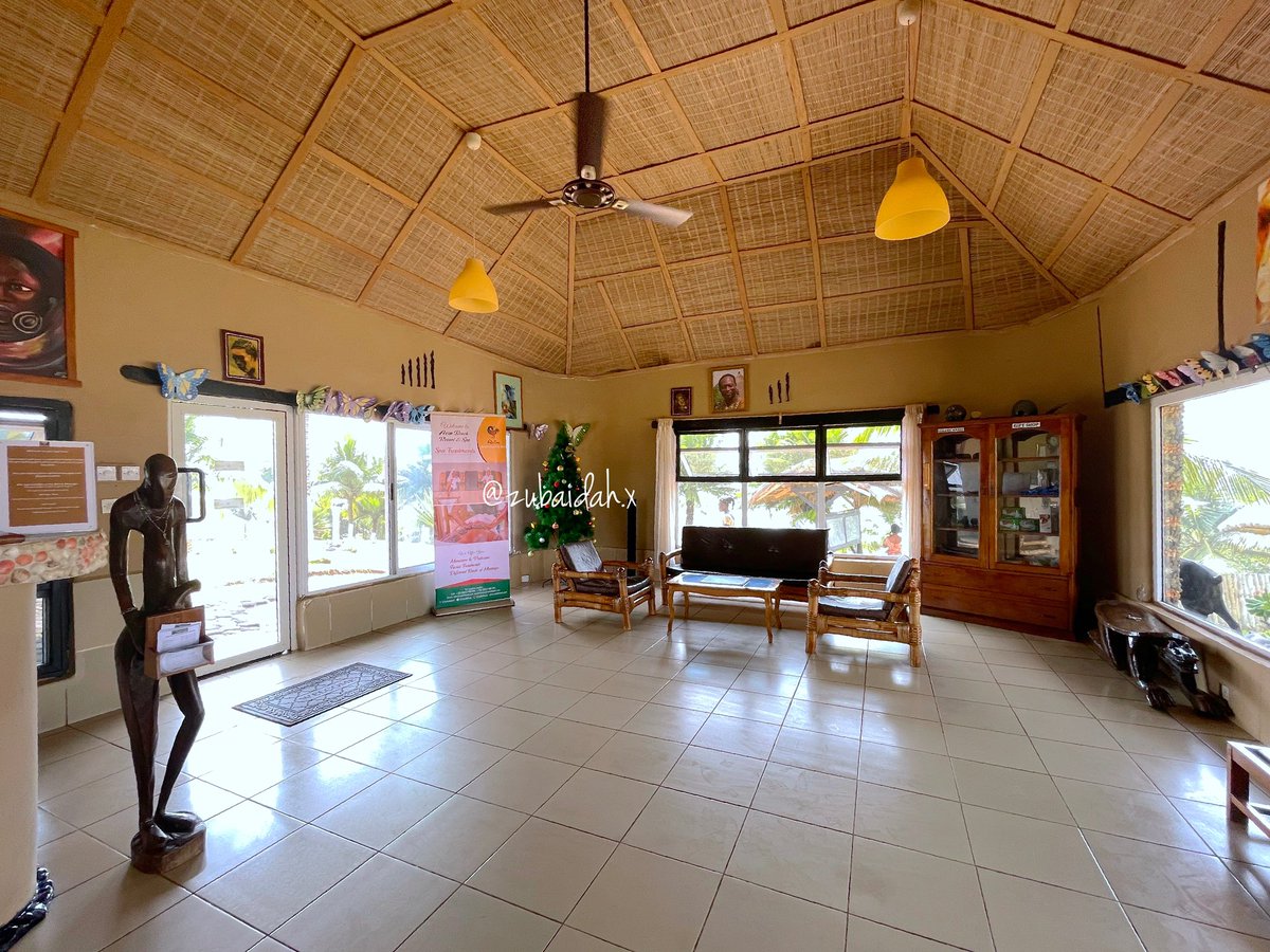 Axim Beach Resort is an eco-friendly beach resort in Axim,the capital of Nzema East Municipal in Western Region,about 90 minutes from the Takoradi Airport.They arrange pick-ups for ¢500 one way, ¢1000 both ways from the airport, and ¢1000 one way, ¢2000 both ways from Accra.