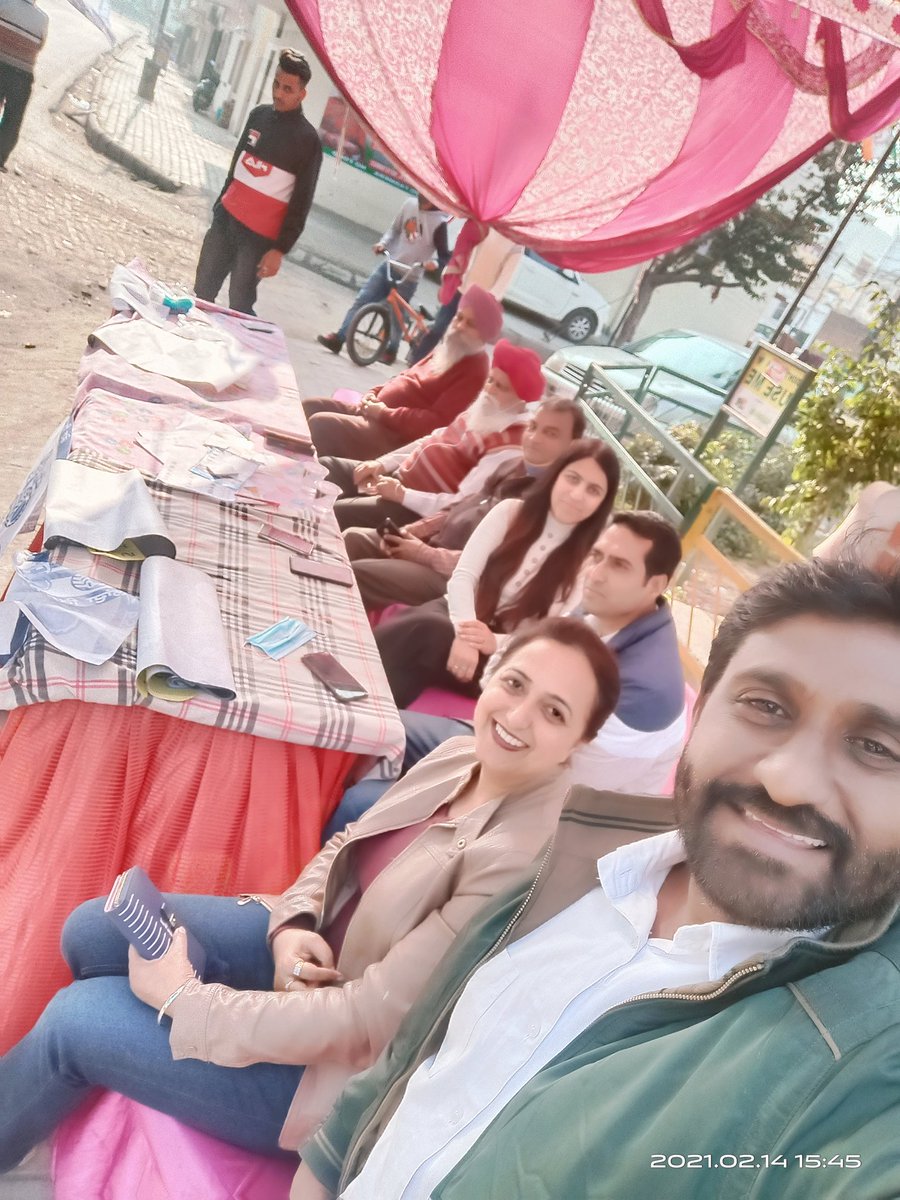 KaurPrabhjot21's tweet photo. Booth Management at ward 7 of Mohali..Distt Mohali had good poll percentage today. https://t.co/If2Pv7xCNW