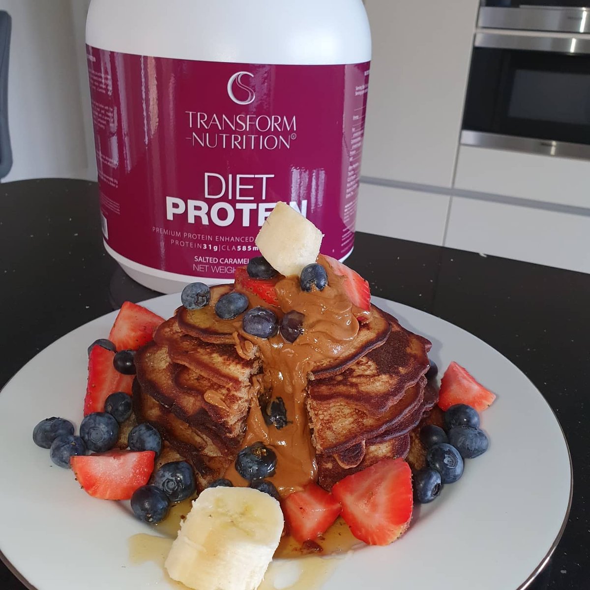 TransformBy's tweet image. Sundays are for homemade pancakes with @transform_nutritionuk diet protein salted caramel flavour😊😋👌🏽

#yummypancakes #pancakeslover😍
#foodlover #foodblogger #nutritioncook  #kitchengoddess #sundaybrunch

Follow @mealsbycathy for healthy recipes ideas.