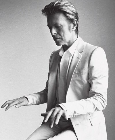 Davidbowiebotさんのイラスト一覧 Davidbowiebotさんのイラスト一覧