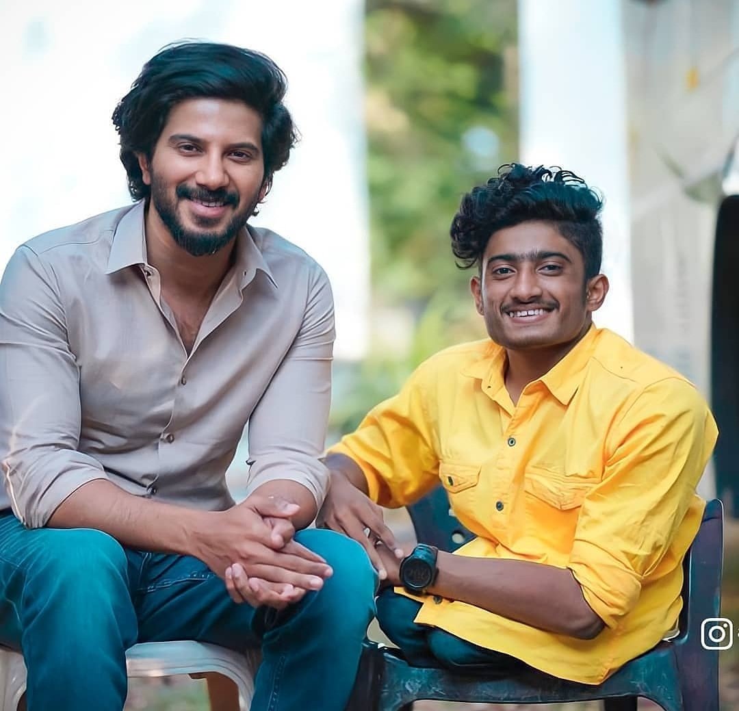 Beloved @dulQuer ikka with one of his fan boy! #FanBoyMoment #DulquerSalmaan