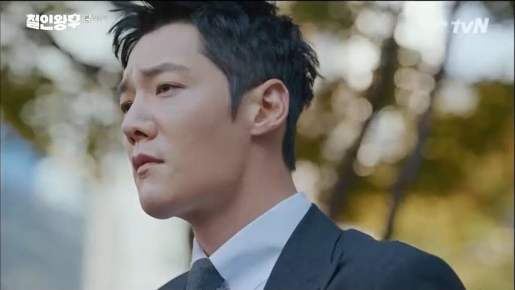 ThisIs_run's tweet photo. ฝ่าบาทกับคิมโซยงจบแบบแฮปปี้ บงฮวานกลับมาโลกปัจจุบัน ส่วนกูหงอยเหมียนหมา สัปดาห์หน้าจะดูอะไรต่อ 😫#MrQueenEp20 #MrQueen https://t.co/o2UCaBkQ1o