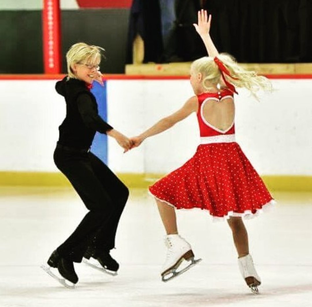 DLanglois42's tweet photo. Valentine's Day throwback to October 2014 with Liam and Baylee's 1st place juvenile free dance to My Girl and Rock Around the Clock.
#ValentinesDay #mygirl #icedance #freedance #throwback #figureskating #liamcarr #rockaroundtheclock #ldnont
https://t.co/W0lmNc97Xv https://t.co/NbTQYZOd0w