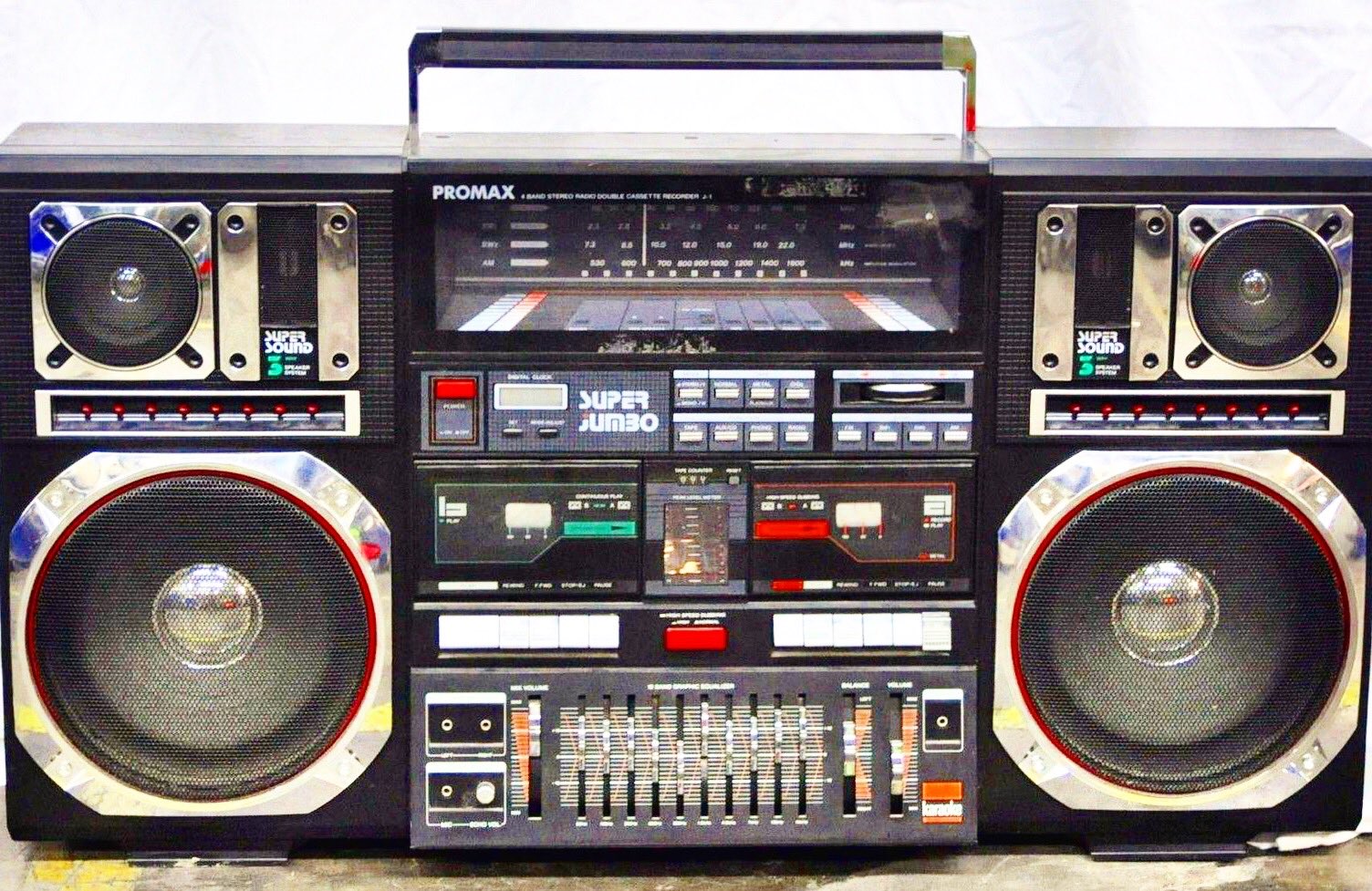 Radio Raheem Boombox 977, 1504 BILLY DANIEL BUNTER on X: "Pro Max - Super Jumbo! .. As featured in the 1989 Spike Lee film "Do the right thing" ... With Radio Raheem pumping out Public Enemy. Now