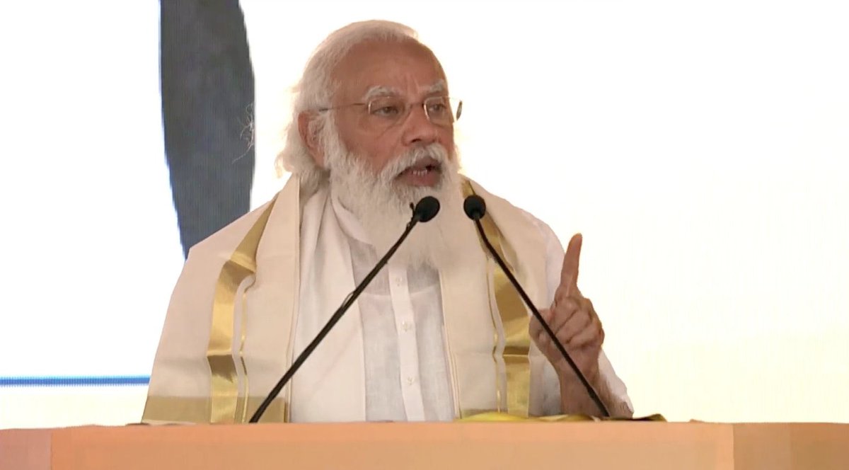 PetroleumMin's tweet photo. Hailing Kochi refinery as India's one of the most modern refineries, Hon. PM Shri @narendramodi noted that #PDPP will pave way for an #AatmanirbharBharat. Saving ₹4,000 crore of forex per year, the complex will also provide a boost to generation of employment opportunities . https://t.co/0bFfCYpuQF