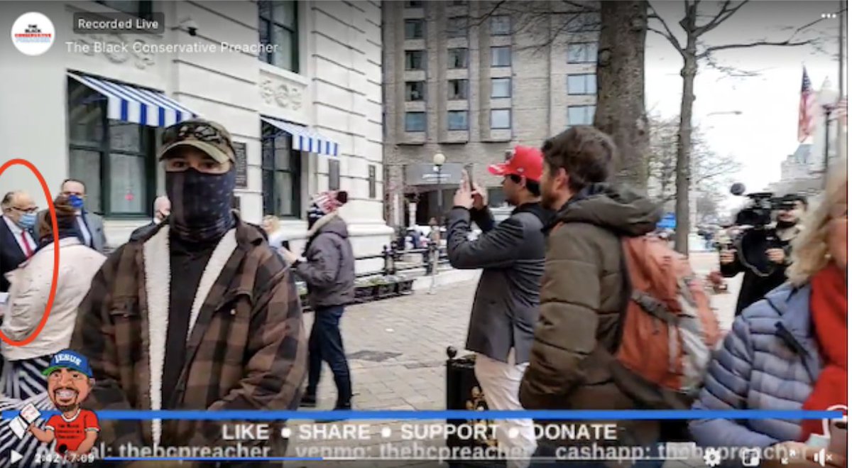 4/ Interesting detail: while scrutinizing the video of Roger Stone I spotted Rudy Giuliani exiting the same hotel.Giuliani is accompanied by a man wearing the same outfit as Trump supporter John Eastman & other not-yet ID'd people. Video source:  https://www.facebook.com/watch/live/?v=3750238511703228&ref=watch_permalink