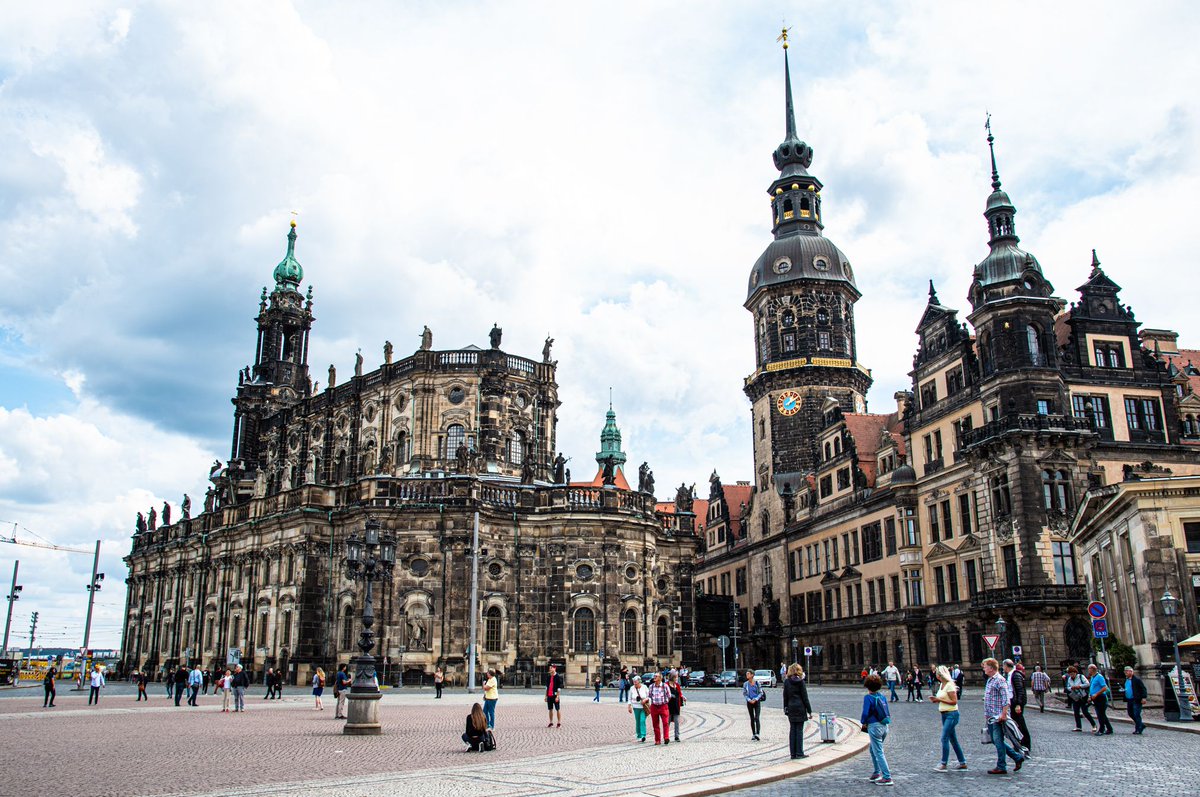 Дрезден это. Дрезден. Дрезден Германия. Дрезден архитектура. Дрезден архитектура города.