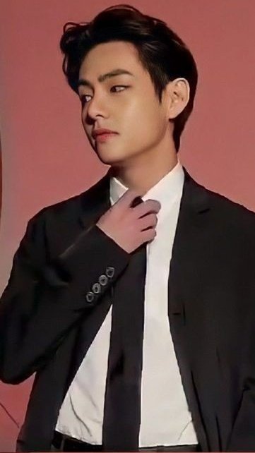 Kim Taehyung Exposed Forehead —a devastating thread