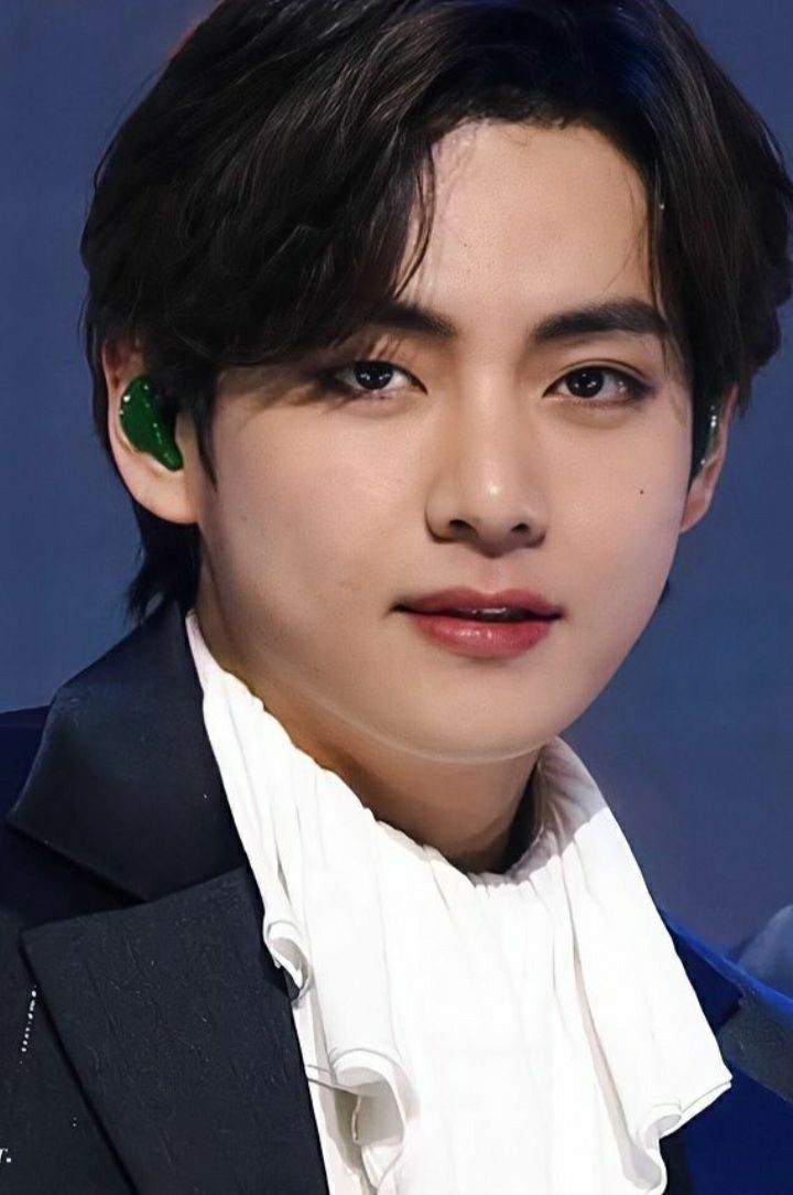 Kim Taehyung???