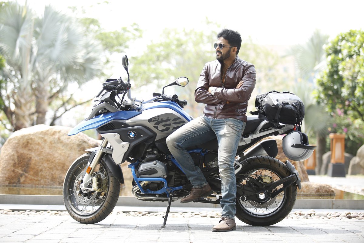 memidhu's tweet image. #2YearsOfDEV ❤️😊❤️!!
✨✨
#DevMovie #Jaisultan #Sulthan #Karthi #RakulPreetSingh

@Suriya_offl
@Karthi_Offl |💕🤗💕| @Rakulpreet