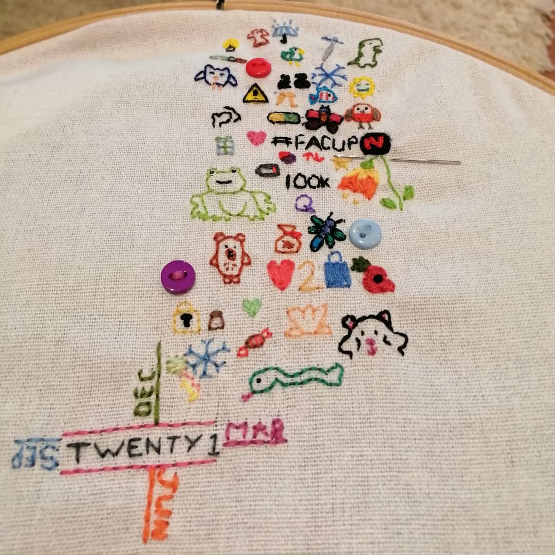 WonkyTortoise7's tweet photo. Day 45: Spent this morning playing on animal crossing with a good friend then got a bit of a headache so it's been an afternoon with fluids and Netflix lying on the sofa. So the Netflix app is today's entry #journalthreaders #threadjournal https://t.co/sYpgyzmTBn