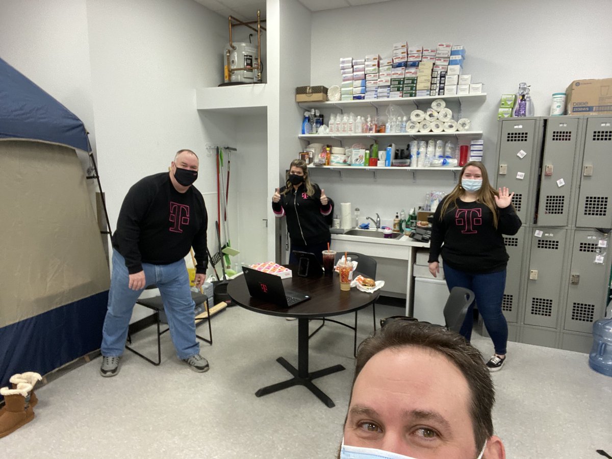 All In at Medina 380E! ⁦<a href="/wderrickindy/">William Derrick</a>⁩ ⁦@ByrnesShawn⁩ ⁦<a href="/TracyNolan_/">Tracy E. Nolan</a>⁩  #greatlakesrocks #allin #unleashtheeast