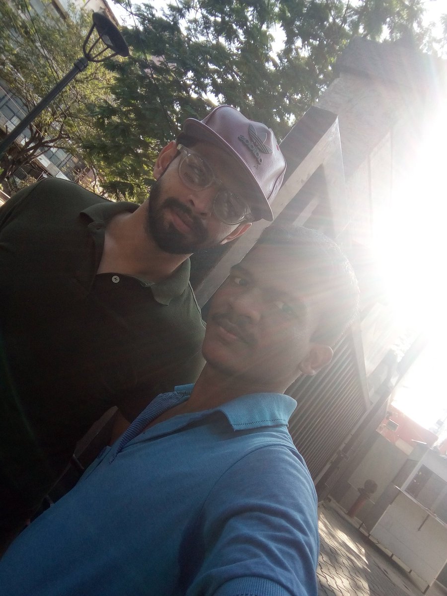 marimuthu97's tweet photo. Very Happy to meet you Today sir... @iamactorvarun https://t.co/ZS1p5uNJWJ