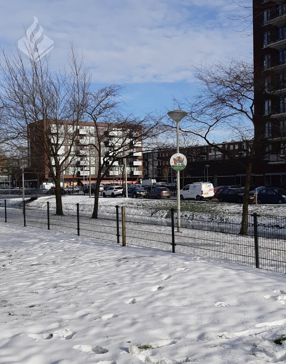 Goedemiddag,
Vandaag wederom een late dienst... zichtbaar en aanspreekbaar op de voetjes in de #VreedzameWijk #Vrederust aanwezig.
<a href="/vwvrederust/">vreedzamewijkvrederust</a>