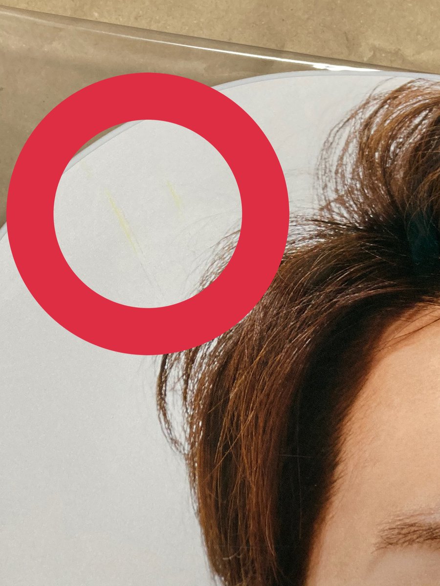 _ARASHI_OHNO_'s tweet photo. やっとThis is 嵐のグッズ届いて開封したんだけど、黄色く汚れてた。😢
これ、交換してもらうことって可能なのかな？？ まだ袋からは出てないです。
誰か知ってる方いたら教えて欲しいです。 https://t.co/SvdIvRrRcd
