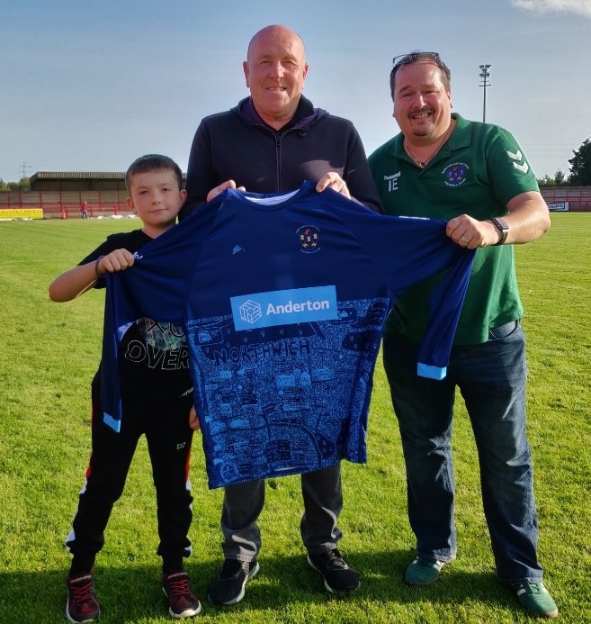 NorthwichVicsFC's tweet photo. @cfsmcr @cfsmcr @classicshirts Our @DaveDraws_ #Vics collaboration goalkeeper shirt is also endorsed by two of the best to ever represent us between the sticks π Big David Ryan @dr0524 & @DeanGreygoose #CWNINE #ourtownyourclub #Ifyouknowyouknow https://t.co/hJRlAFWlNE