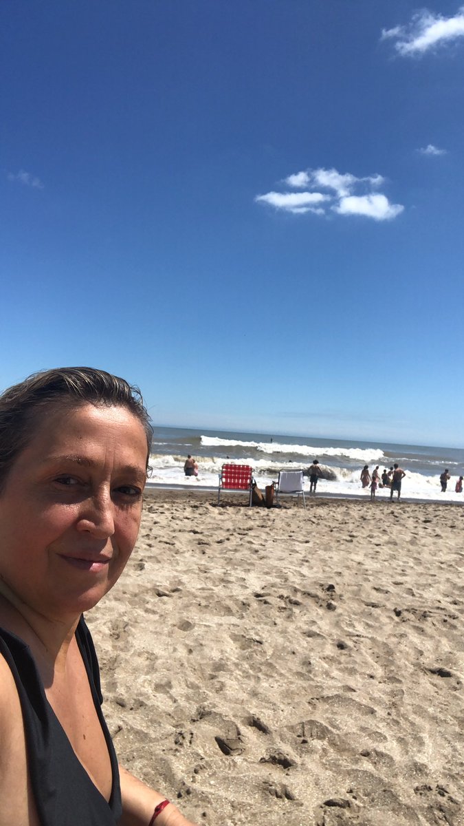 gynecologistarg's tweet photo. Un día salió el sol #pinamar2021 https://t.co/5l7ZVH8pxI