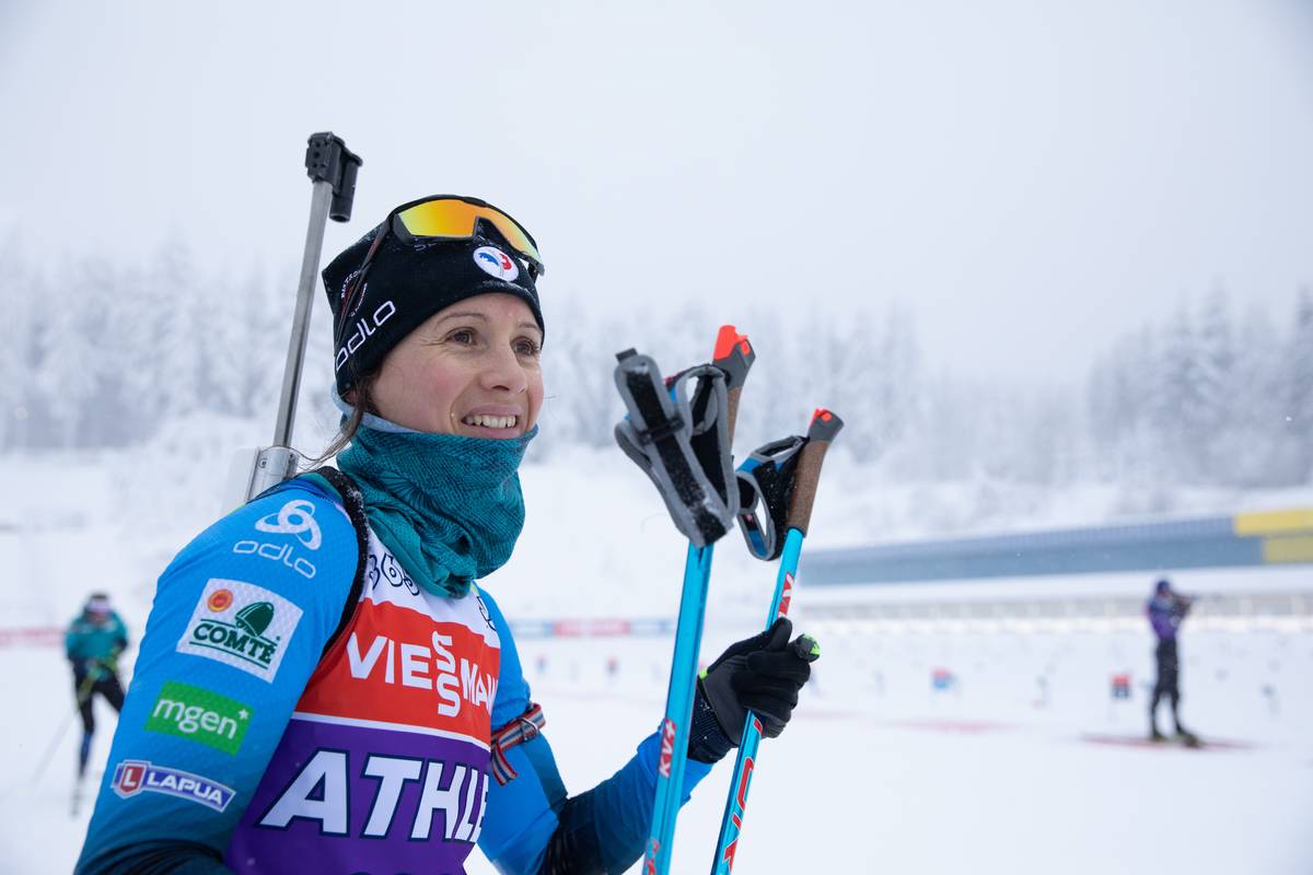 FedFranceSki's tweet photo. NOUVELLE MÉDAILLE POUR ANAÏS 🥉
Anais Chevalier-Bouchet est allée chercher au bout de l'effort une superbe 3e place sur la Poursuite de @BiatlonPokljuka 🥉🥳
Sa 2e médaille en 2 jours 😲💪
🔵⚪🔴
📸Nordic Focus https://t.co/VFzchRYCgv