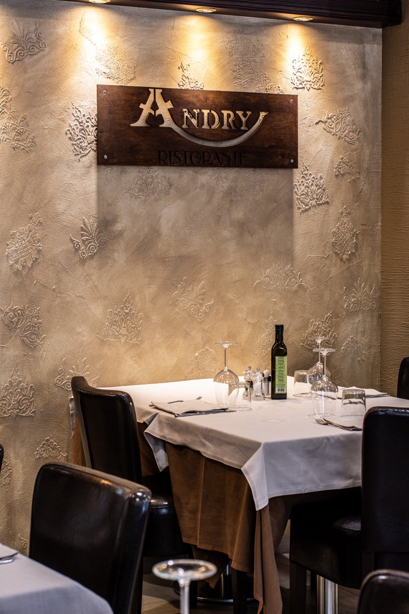 Se non ti fa assaggiare il suo piatto... Non è amore!🤣
<a href="/METRO_Italia/">METRO Italia</a> ci ricorda di sostenere la ristorazione tornando nei nostri ristoranti del cuore. Così per #SanValentino2021 ci coccoliamo e supportiamo un settore provato dall'anno di pandemia. #Metroloveshoreca #metroitalia