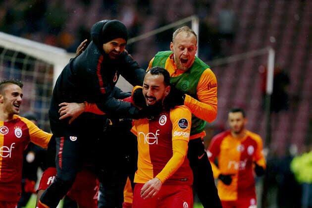 Oguz_Altay's tweet photo. AYNI RUH...
AYNI MÜCADELE...

ŞAMPİYONLUĞUN HABERCİSİ! https://t.co/A9ijPcJd5q